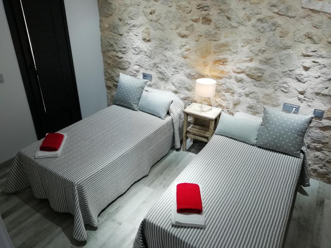 Angeles Valderrobres